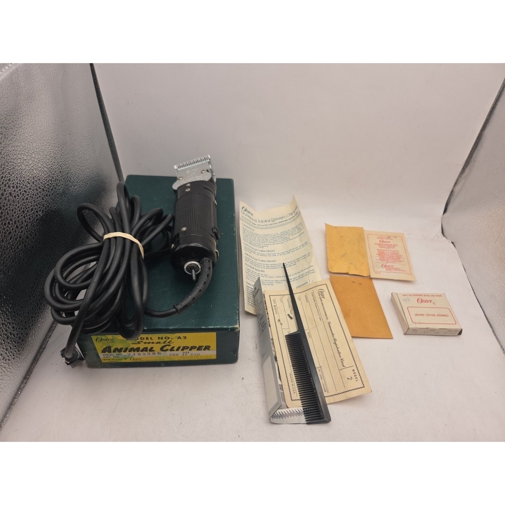 Vintage Oster Small Animal Electric Grooming Clipper Model A2  W/ Box and Part